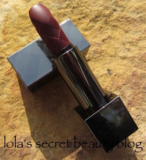 Burberry Lip Mist in Blueberry Review 